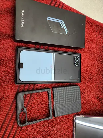 SAMSUNG GALAXY Z FLIP 6 FOR SALE.