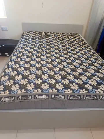 Queen-size Amultha mattress on simple bed frame - good condition