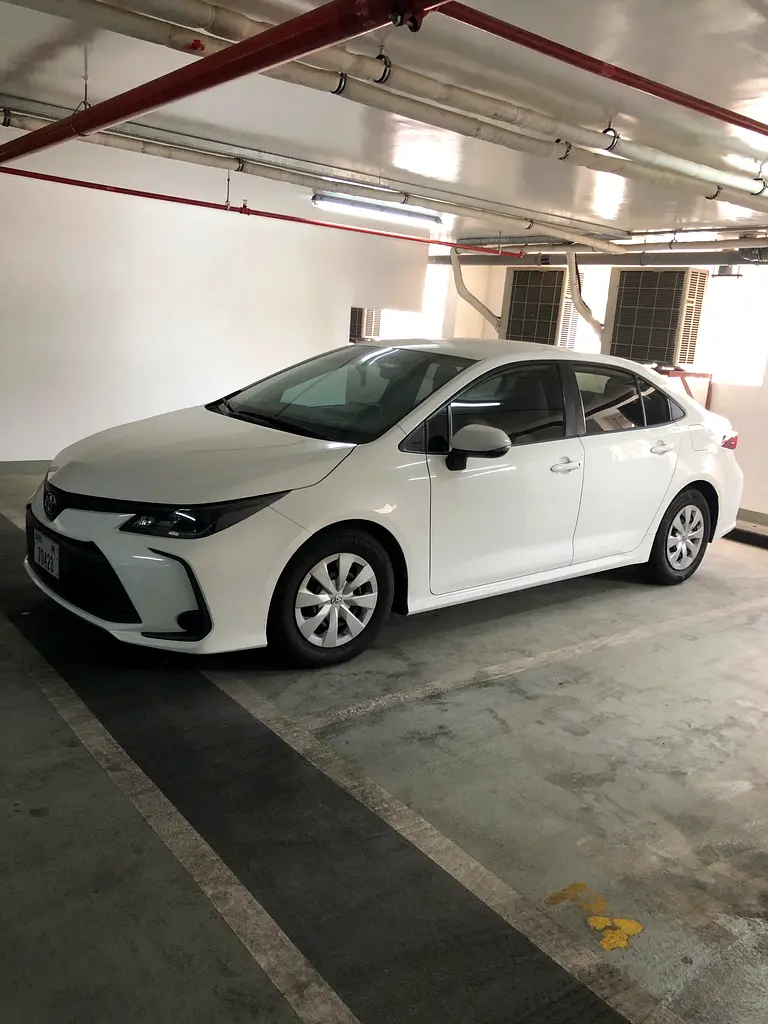 Toyota Corolla 2020 — photo 1 of 15