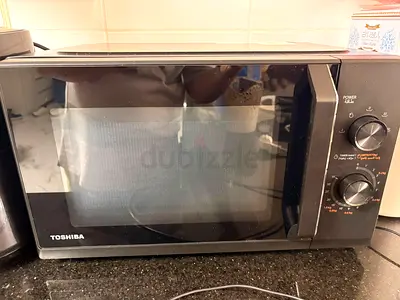 Toshiba 25L Compact Microwave Oven - Used, Excellent  Condition