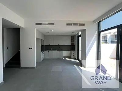 Single Row / Near Pool and Park / Best Location