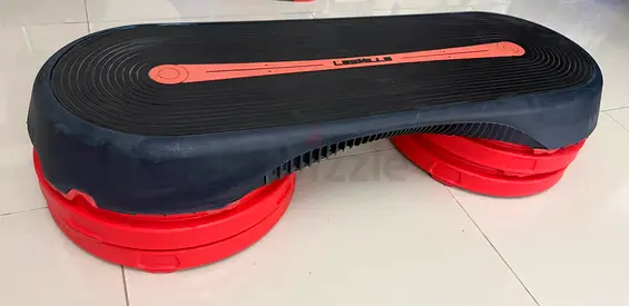 Lesmills smart step adjustable strength and cardio platform