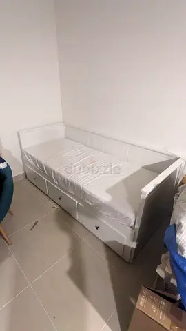IKEA Hemness Daybed With 2 Mattress like new