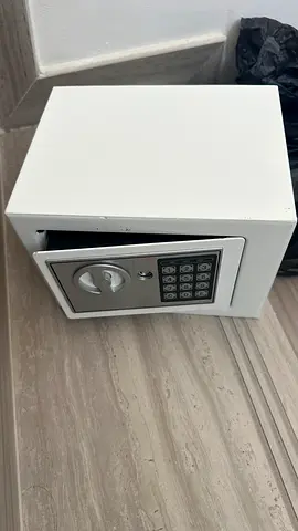 Small Electronic Safe with Digital Keypad - Good Condition