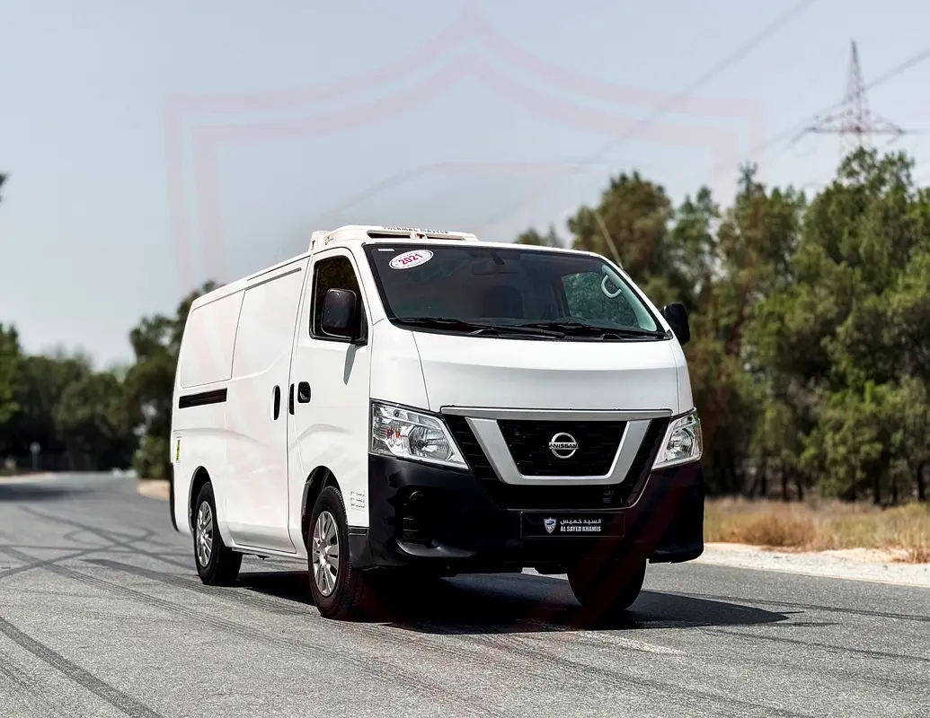 Nissan Urvan 2021 — photo 1 of 15