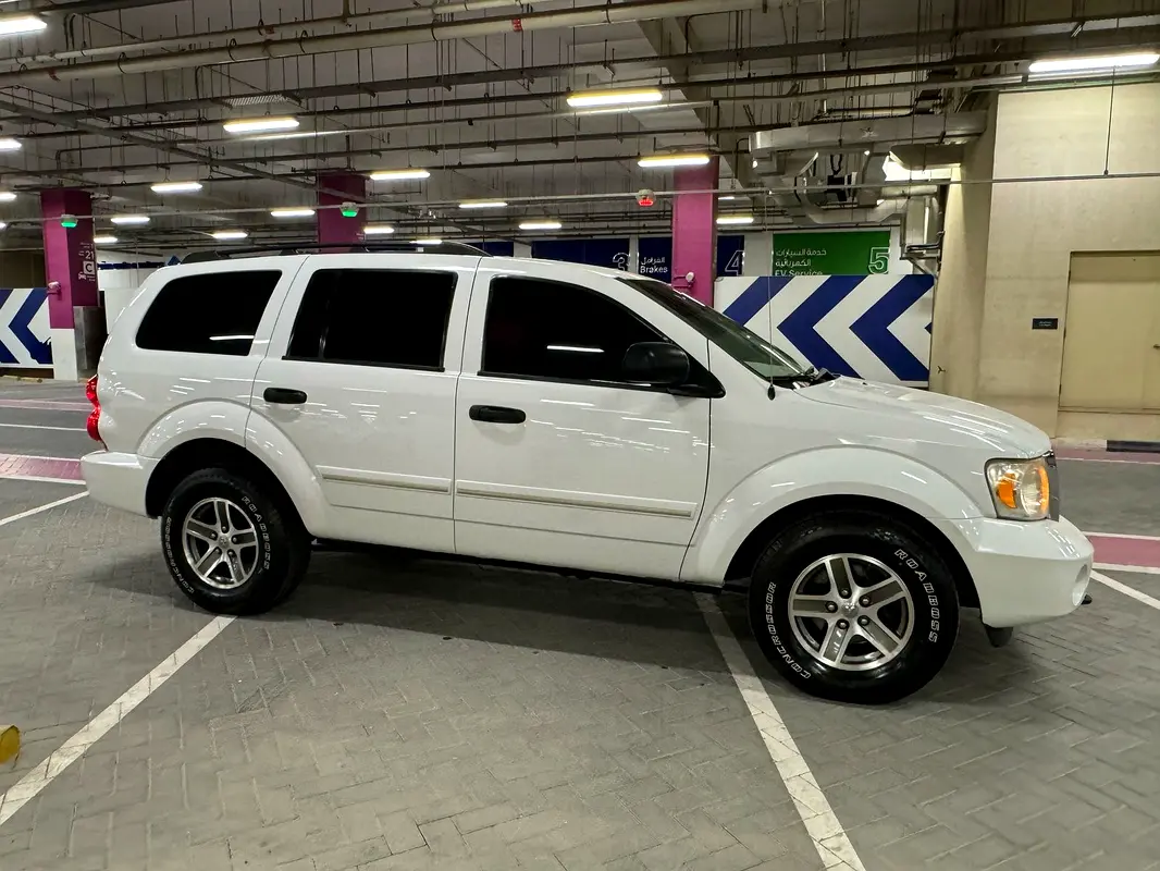 Dodge Durango 2009 — photo 1 of 10