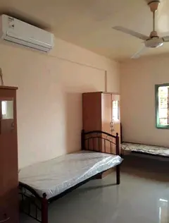 Executive bed space available in Butina for keralite