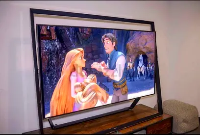 Samsung 86” 9 Series 4K Smart TV – Excellent Condition