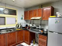 Spacious executive bed space available for Indian males