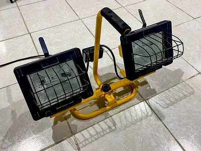 Portable Twin Work Floodlights / Jobsite Halogen Lights (Double Head)