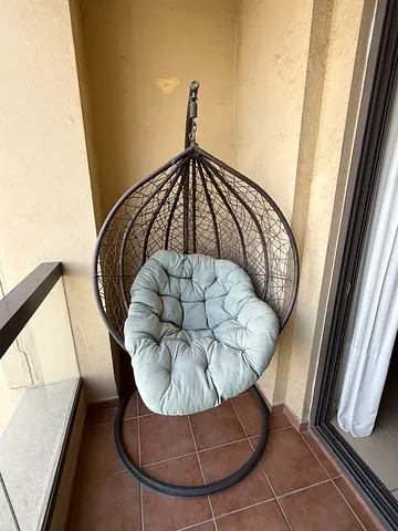 Hanging Egg/Rattan Patio Swing Chair with Cushion