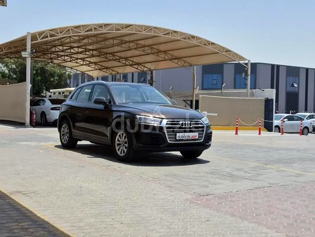 Audi Q5 2019 — photo 1 of 13