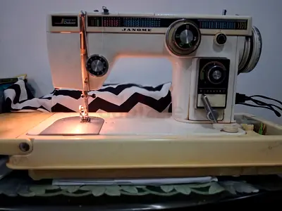 Sewing Machine Janome Deluxe 803