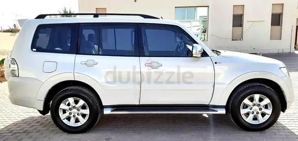 2014 Mitsubishi Pajero GLS V6 | GCC | Full Option | Excellent Condition