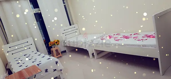 Available Room for Executive females