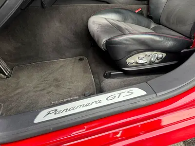 2013 Porsche PANAMERA — миниатюра 15