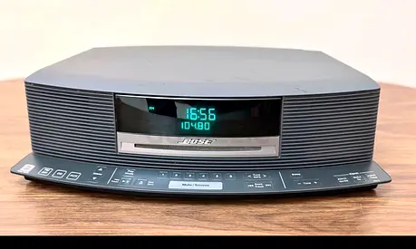 Bose Wave Music System - Black (with remote keyboard -Good working condition