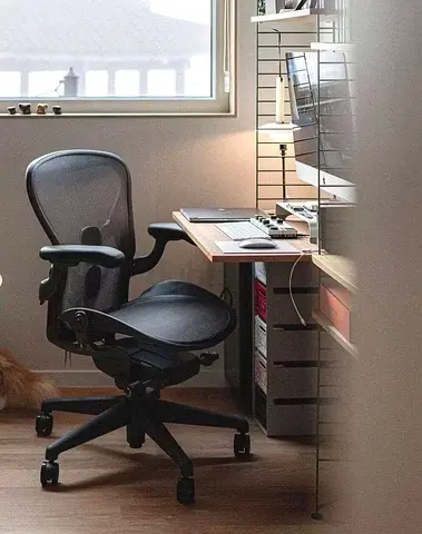 Herman Miller Aeron size B fully loaded