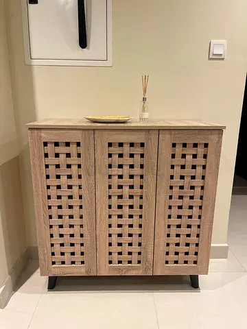 Modern Wooden Cabinet with Weave Design Doors