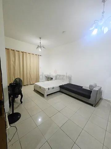 Room with Balcony and saprete Bathroom