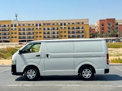 2015 Toyota HIACE — фото 7