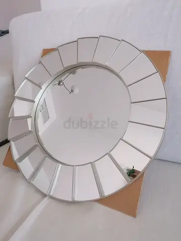 Wall mirror