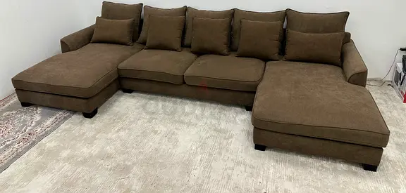 Looks great condition the one brand Ushape sofa