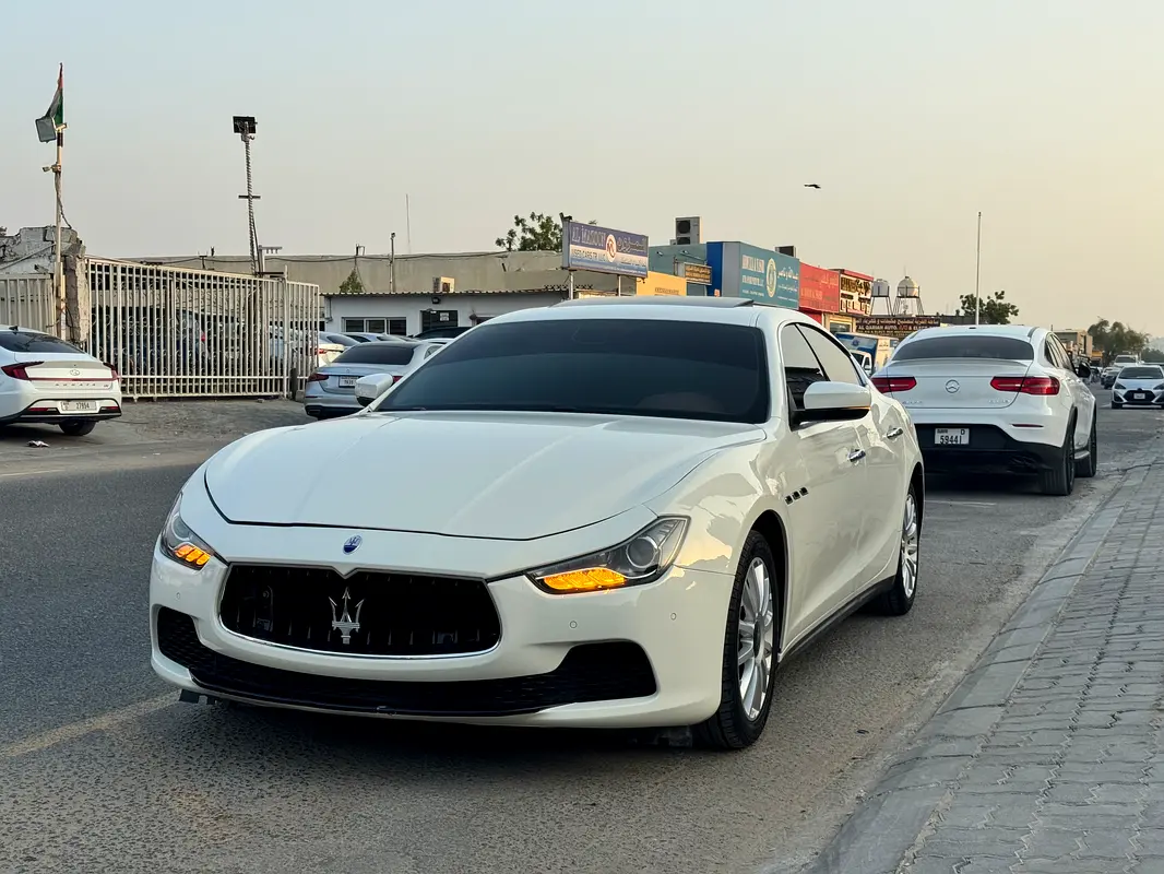 Maserati Ghibli 2017 — photo 1 of 19