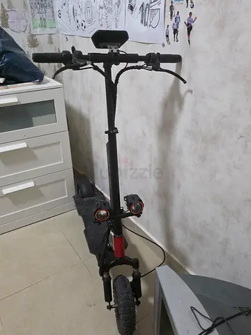 سكوتر للبيع مواصفات خاص نظيف ويعتبر يديد