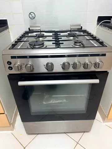 Full gas cooking range - 4 burners