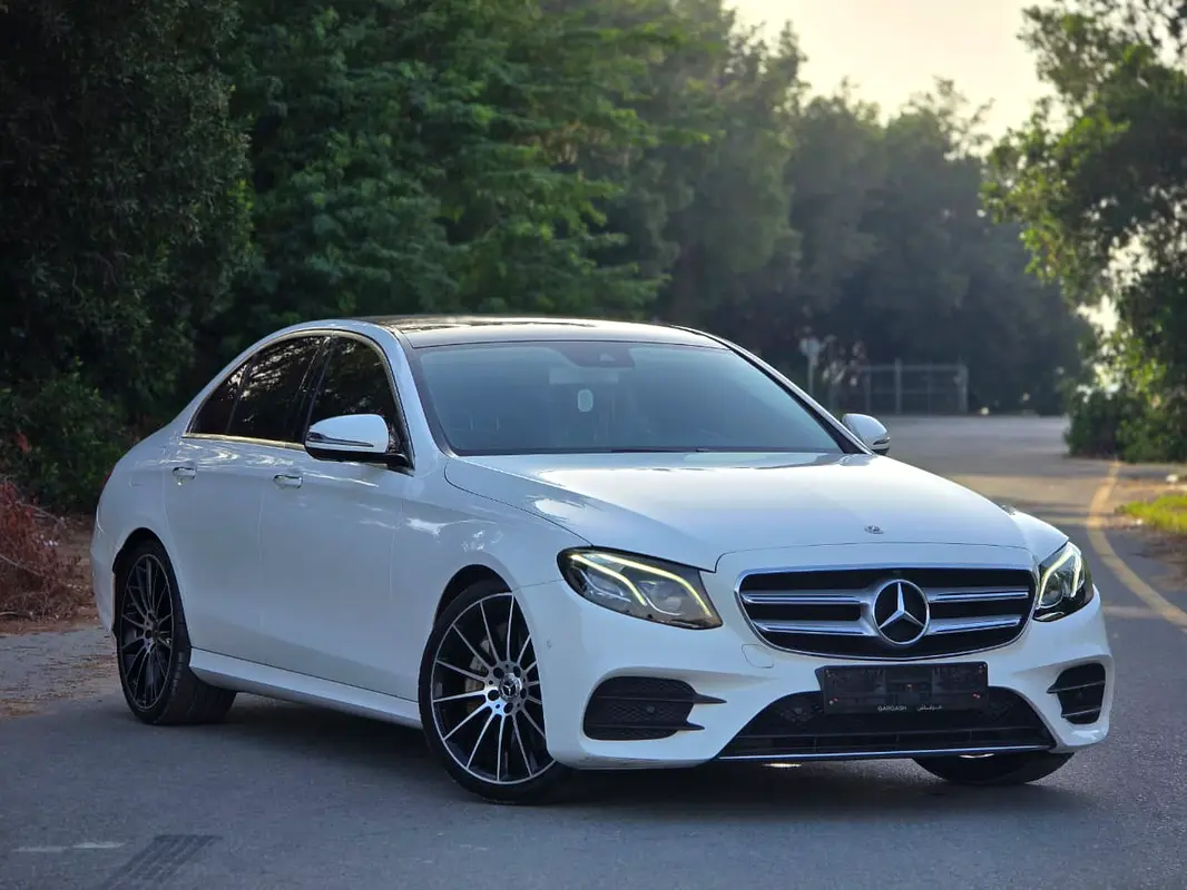 Mercedes-Benz E-Class 2020 — photo 1 of 20