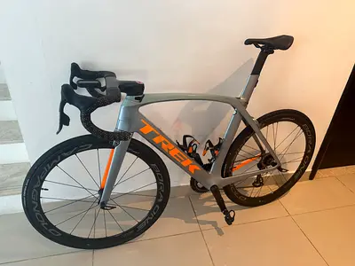 Trek Madone 9 RSL Project One – Size 58 | 2019 | Custom Paint | SRAM Red eTap | Rim Brake