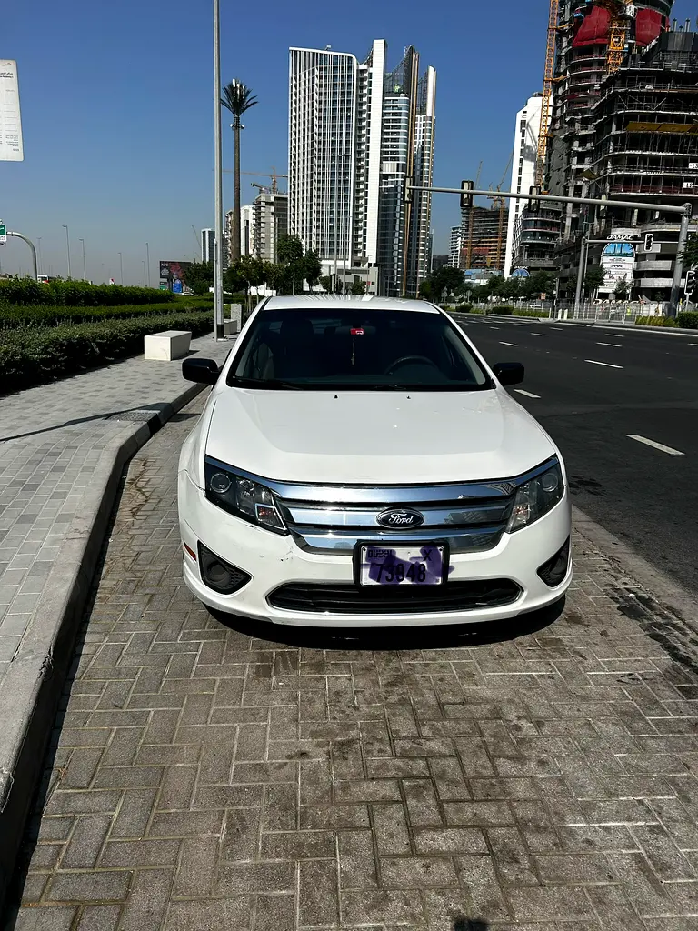 Ford Fusion 2012 — photo 1 of 10