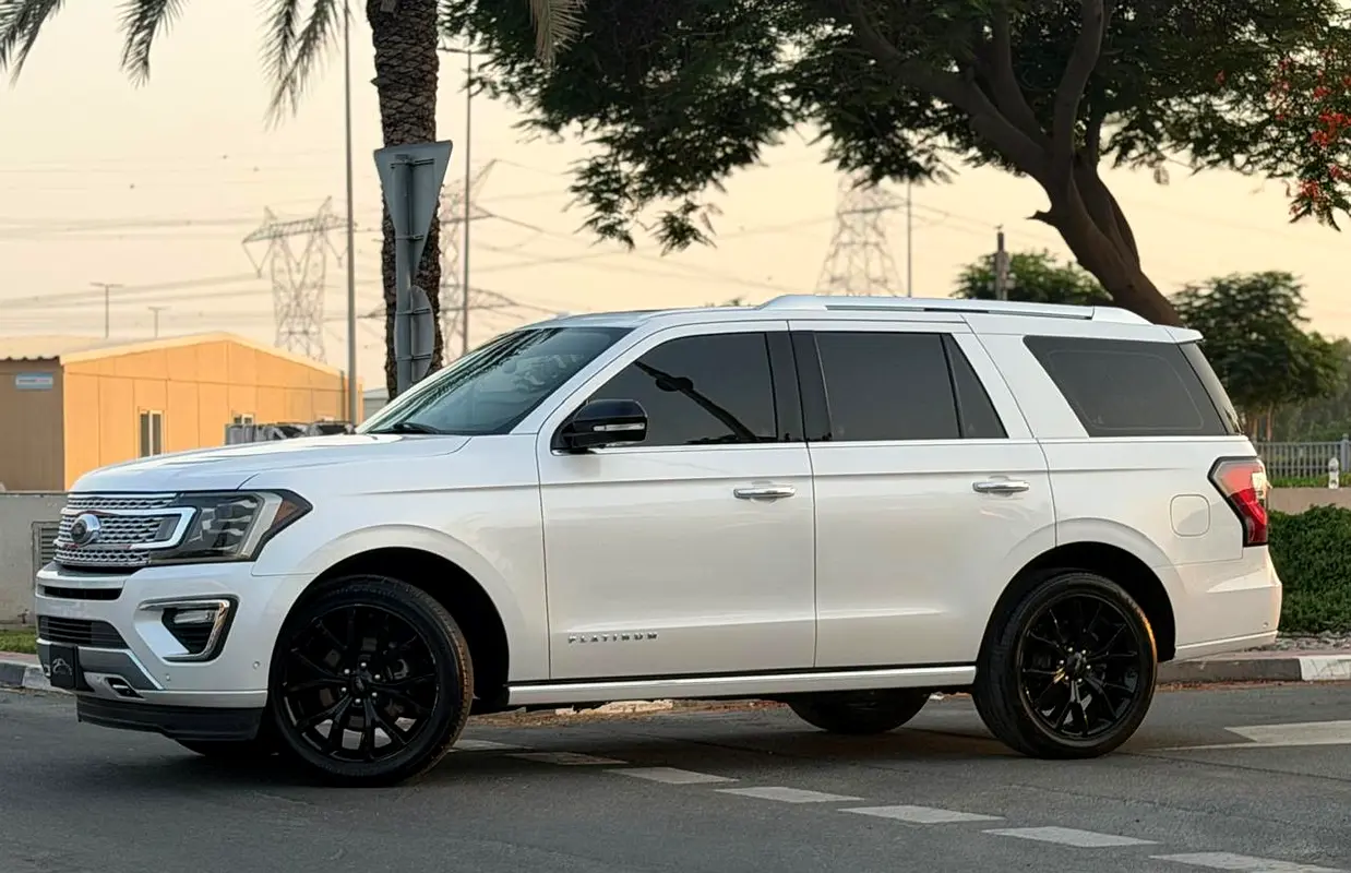 Ford Expedition 2018 — photo 1 of 20
