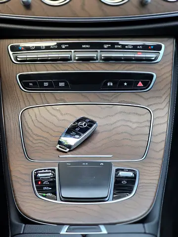 Mercedes-Benz E-Class E 250, миниатюра 12