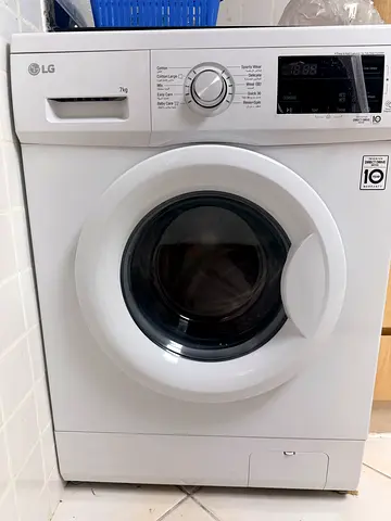 LG 7 kg Fully automatic front loading washing machine