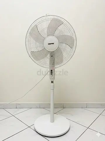Geepas White Pedestal Standing Fan
