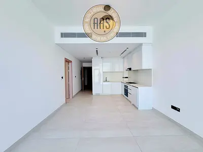 Huge terrace | Like a New | High Floor | 4chqs |
