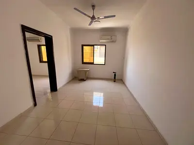 غرفة وصالة_صالة كبيرة_ تكييف سبليت _  سهل المخرج للشارقة ودبي