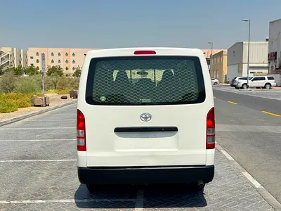2015 Toyota HIACE — фото 12