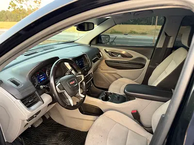 2022 GMC TERRAIN 照片 8