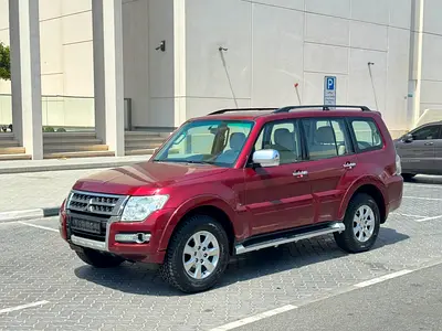 Mitsubishi pajero 2016 GCC Full Oftion Sunroof Super Condition