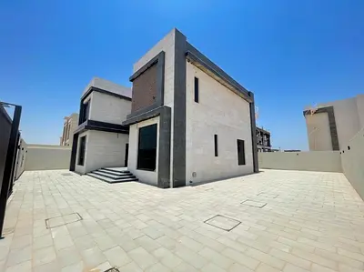 Spacious 4 Master BR Villa | Maid Room