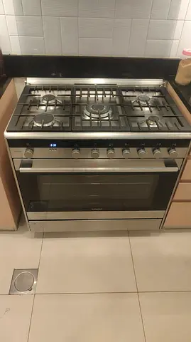 Siemens New Model With Digital Full Gas Cooker Range. Made Italy. 90×60Cm