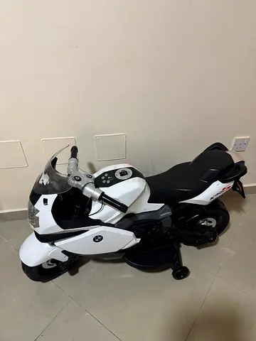 Kids electric ride-on BMW motorcycle - white, need repair