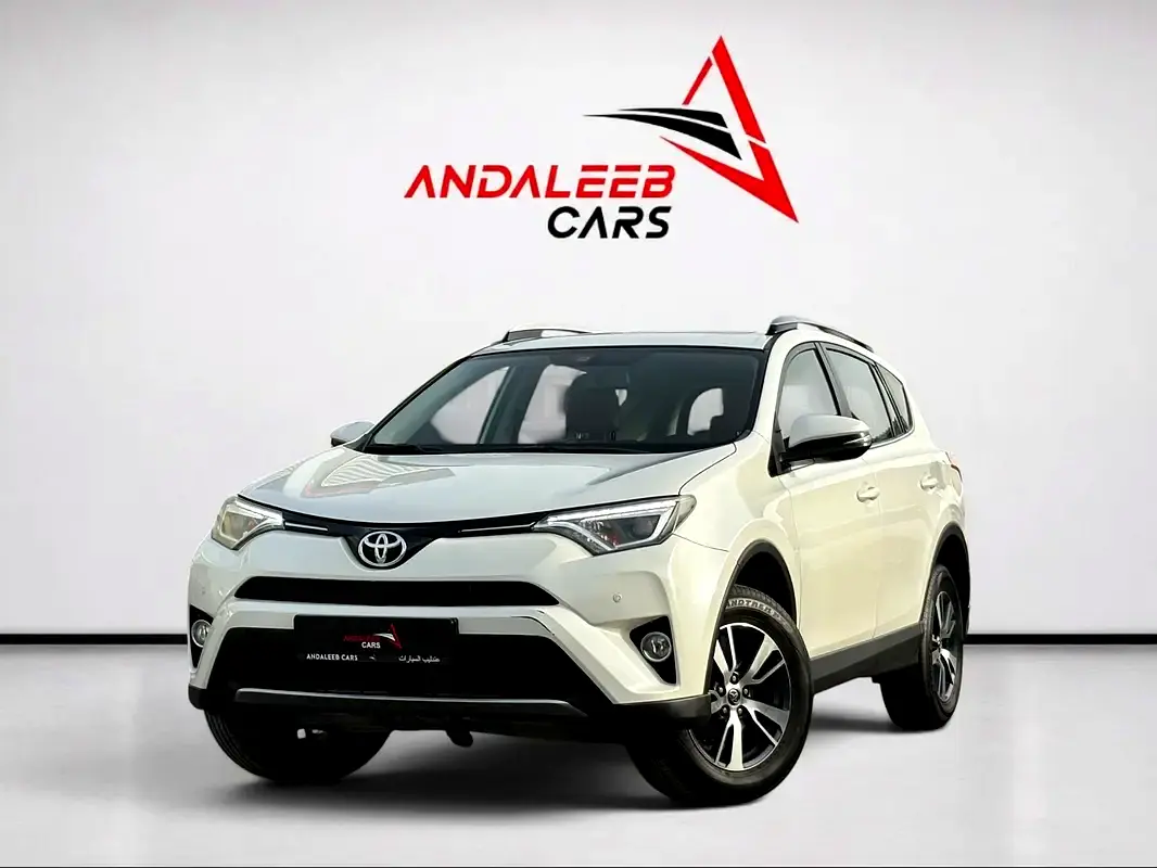 Toyota Rav 4 2018 — photo 1 of 19