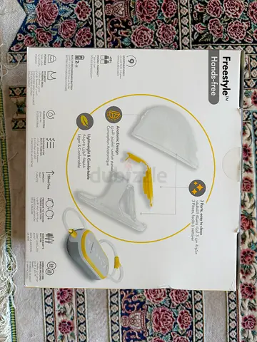 Medela Freestyle Hands-free Breast Pump (boxed) - Lightly used