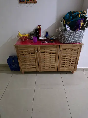 Wooden shoe storage bench with lift-up lid — good condition
