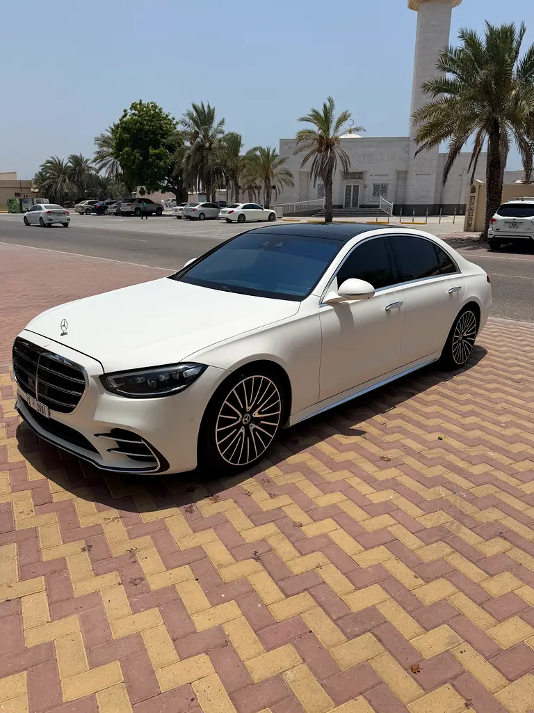 Mercedes-Benz S-Class 2023 — photo 1 of 20