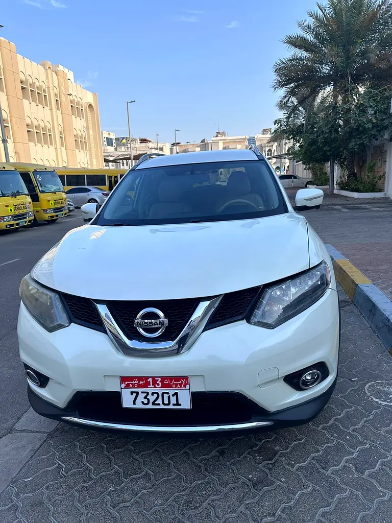 Nissan Rogue 2015 — photo 1 of 7